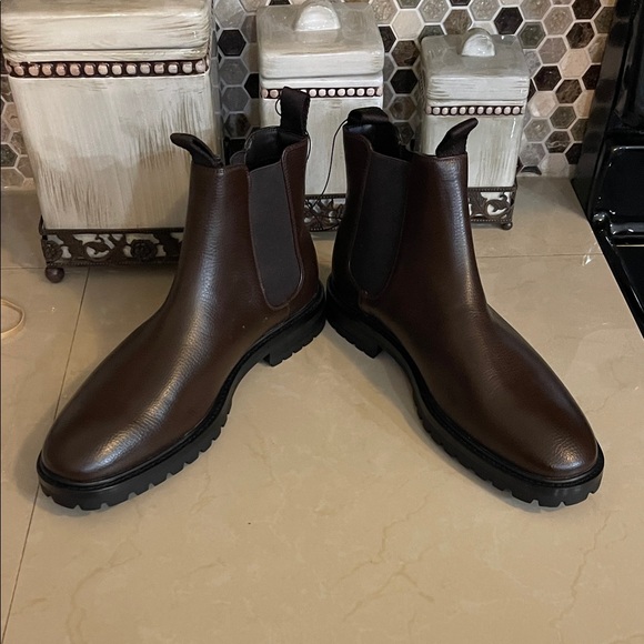 NWOT H&M Brown Leather Classic Chelsea Pull On Boots - Men’s Size 44 (10.5) main image 4